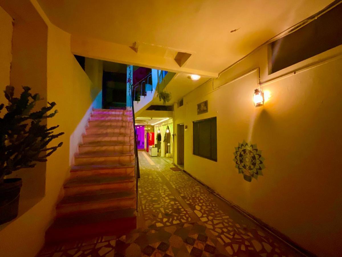 One Light Hostel Pushkar Extérieur photo