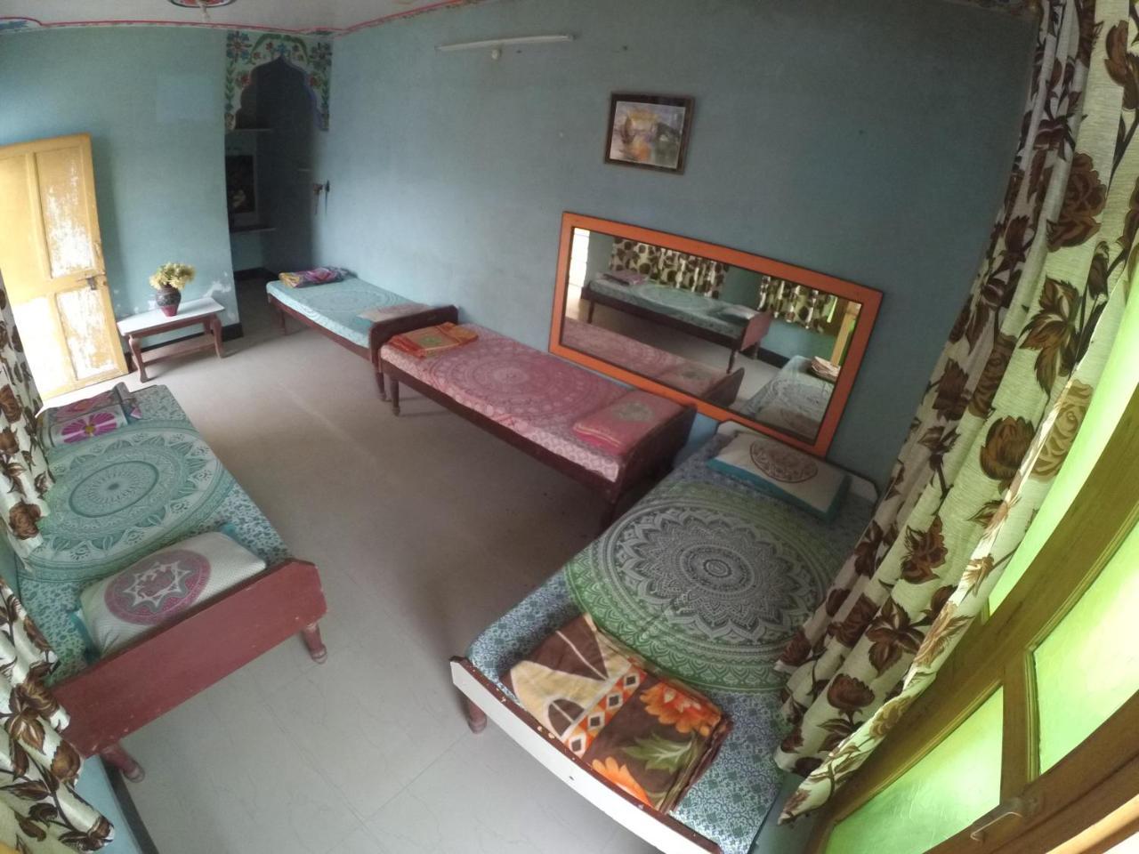 One Light Hostel Pushkar Extérieur photo